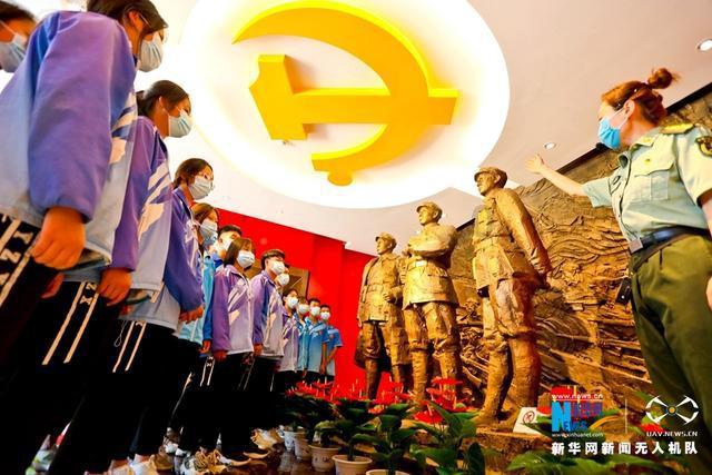 在国外买了一件羊毛衫，穿了好几年了，想换一件，上海有推荐的吗？游戏画面